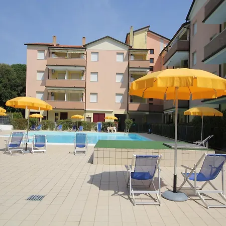 2 Bedroom In Viale Dei Pini * Розолина-Маре