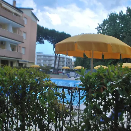 2 Bedroom In Viale Dei Pini